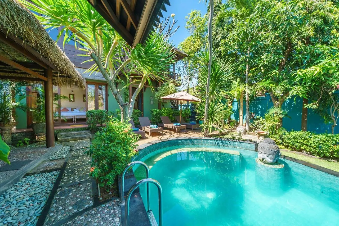 Villa Santhi - Beautiful Villa With Large Pool In Seminyak