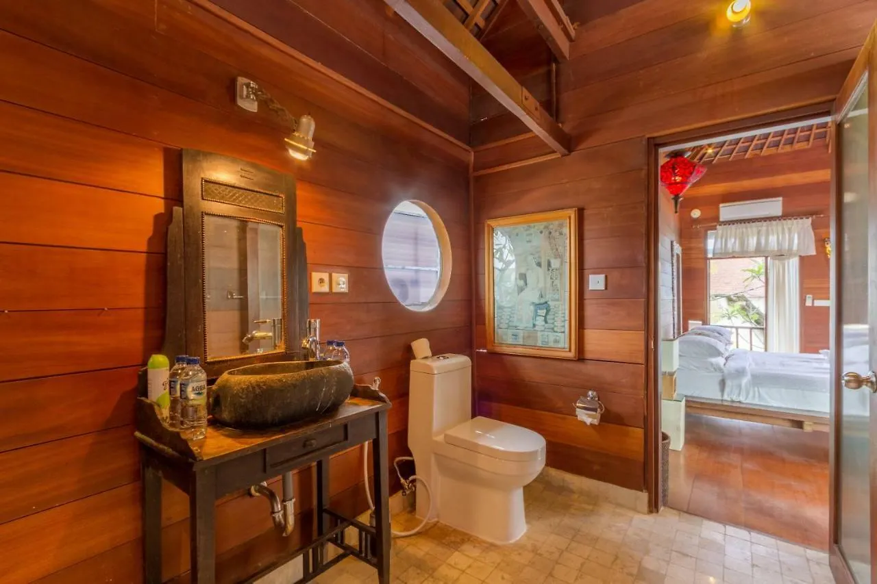 Villa Santhi - Beautiful Villa With Large Pool In Seminyak  세미냑