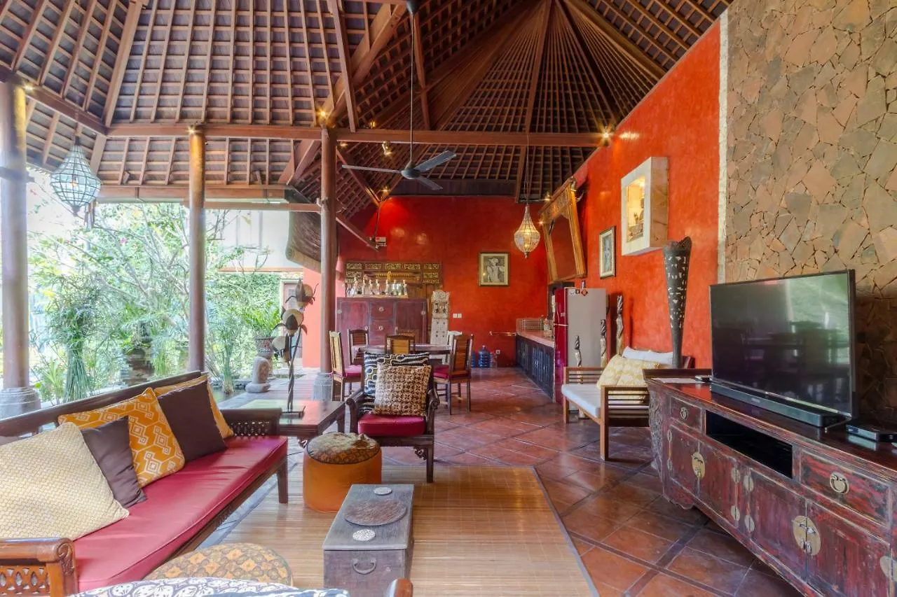 Villa Santhi - Beautiful Villa With Large Pool In Seminyak