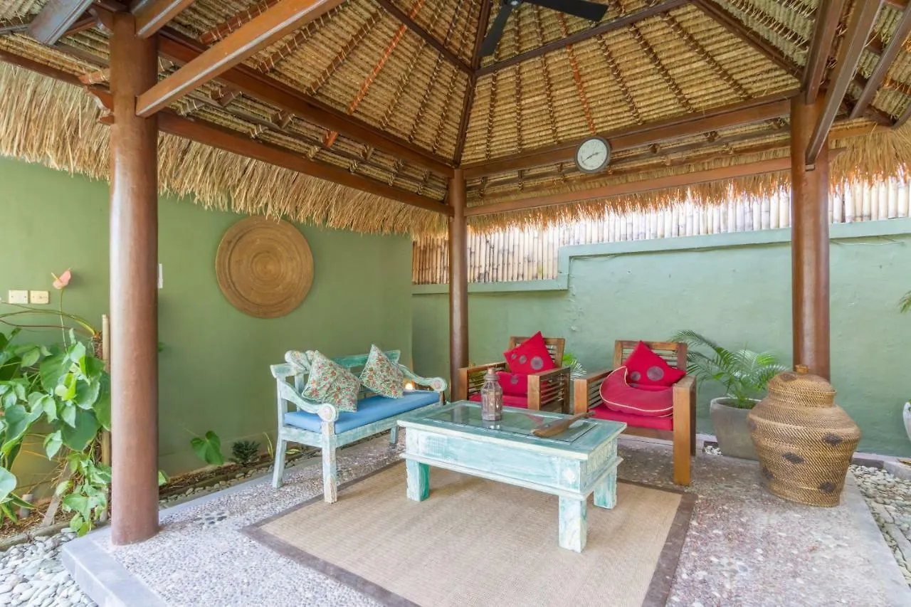 Villa Santhi - Beautiful Villa With Large Pool In Seminyak