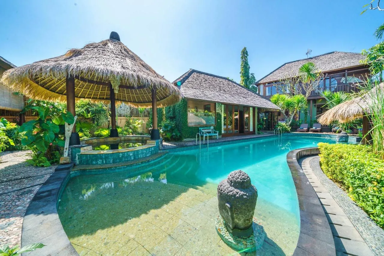 Villa Santhi - Beautiful Villa With Large Pool In Seminyak