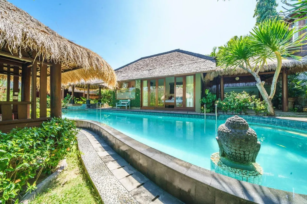 Villa Santhi - Beautiful Villa With Large Pool In Seminyak